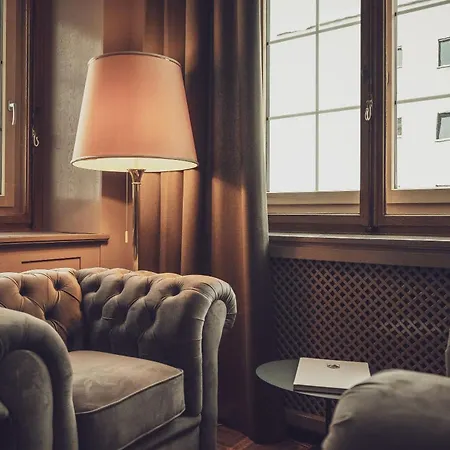 酒店 National By Mountain