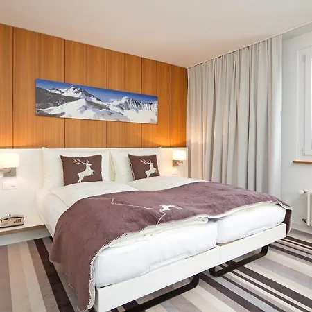 Hotel National By Mountain