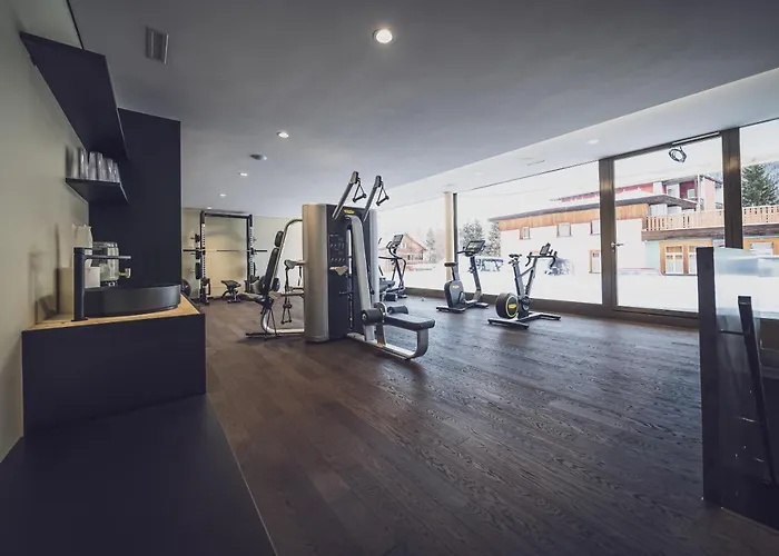 National By Mountain Hotel 3*