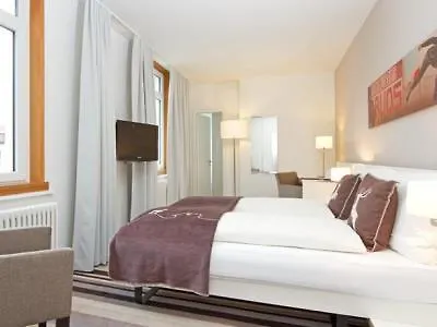 National By Mountain 酒店 3*