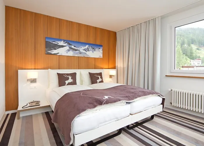 Hotel National By Mountain