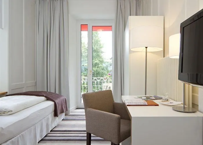 Ξενοδοχείο National By Mountain 3*