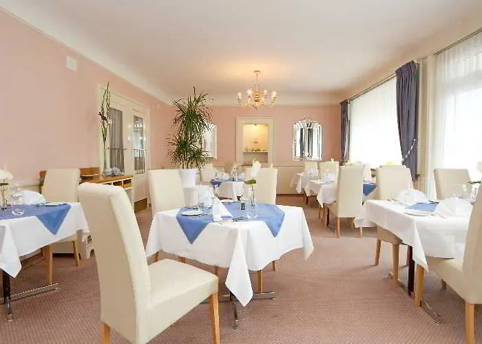 Hotel National By Mountain 3*